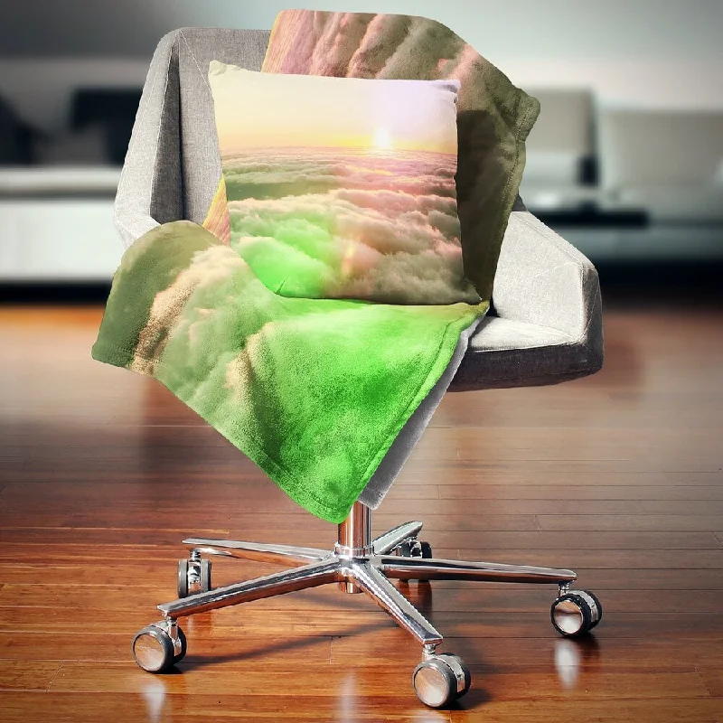 Microfiber blankets that are durable and easy to care forDesignart 'Sunset on Hills Above Clouds' Landscape Fleece Throw Blanket Microfiber blankets that are durable and easy to care forDesignart 'Sunset on Hills Above Clouds' Landscape Fleece Throw Blanket