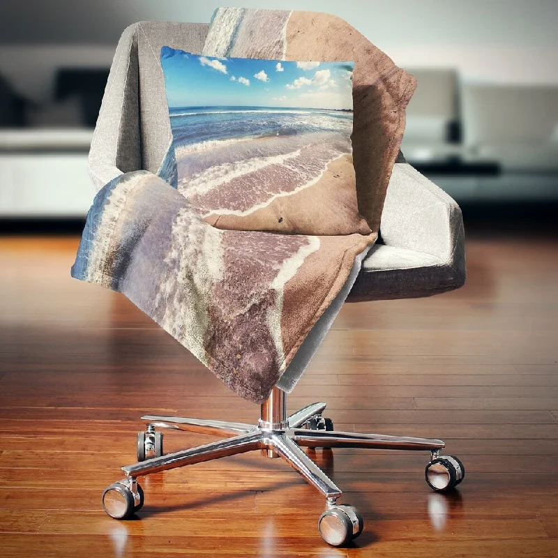Rayon from bamboo blankets for a silky and breathable feelDesignart 'Tropical Beach Island in Gili' Seashore Throw Blanket Rayon from bamboo blankets for a silky and breathable feelDesignart 'Tropical Beach Island in Gili' Seashore Throw Blanket