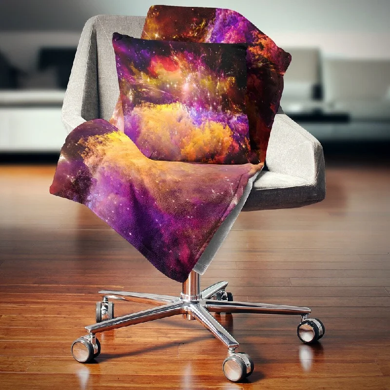 Alpaca wool blankets for a hypoallergenic and warm optionDesignart 'Universe Fractal Burst' Abstract Throw Blanket Alpaca wool blankets for a hypoallergenic and warm optionDesignart 'Universe Fractal Burst' Abstract Throw Blanket