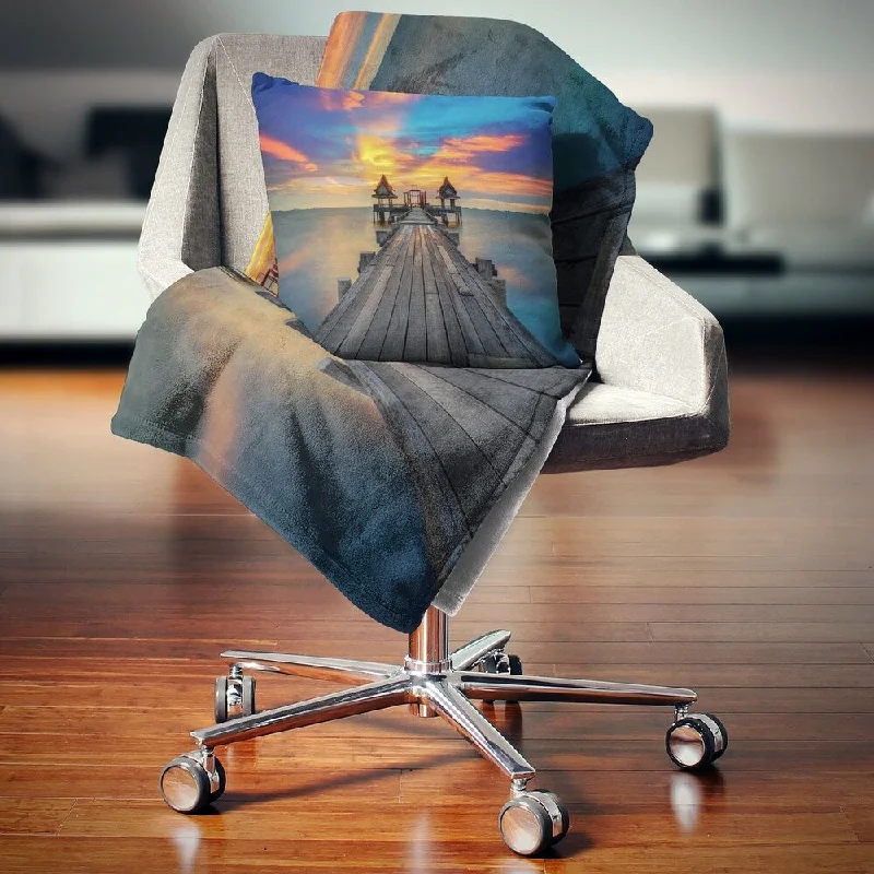 Synthetic fiber blend blankets for a budget - friendly choiceDesignart 'Wide Wooden Bridge into Distant Sun' Pier Seascape Throw Blanket Synthetic fiber blend blankets for a budget - friendly choiceDesignart 'Wide Wooden Bridge into Distant Sun' Pier Seascape Throw Blanket