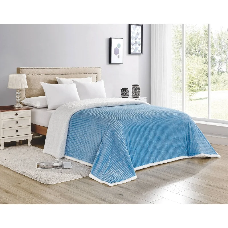 Chenille blankets with a thick and fuzzy textureCorduroy Sherpa Blanket (Queen) Lt Blue Chenille blankets with a thick and fuzzy textureCorduroy Sherpa Blanket (Queen) Lt Blue