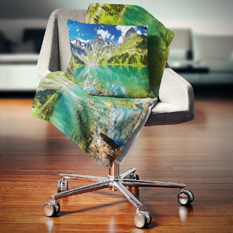 Wool blankets with natural warmth and insulationDesignart 'Bright Day Mountain Lake' Photography Throw Blanket Wool blankets with natural warmth and insulationDesignart 'Bright Day Mountain Lake' Photography Throw Blanket