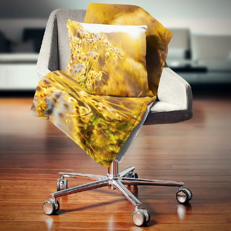 Cashmere blankets for ultimate softness and luxuryDesignart 'Bright Yellow Rural Garden Flowers' Floral Throw Blanket Cashmere blankets for ultimate softness and luxuryDesignart 'Bright Yellow Rural Garden Flowers' Floral Throw Blanket