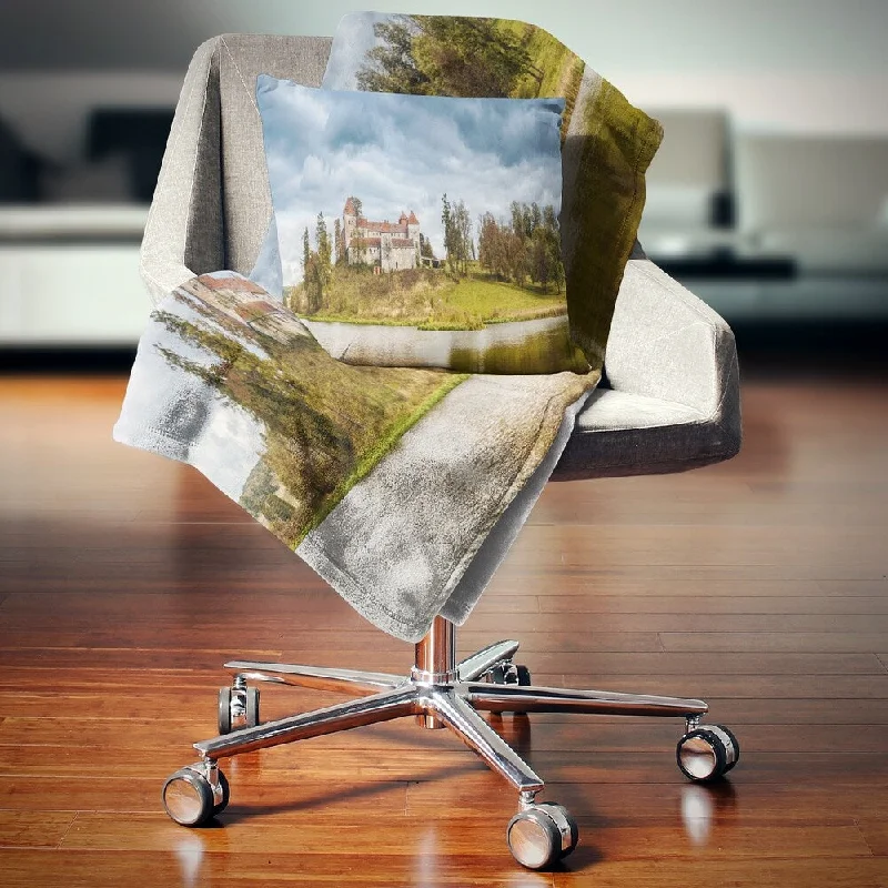 Cashmere blankets for ultimate softness and luxuryDesignart 'Castle by the Lake' Photography Landscape Fleece Throw Blanket