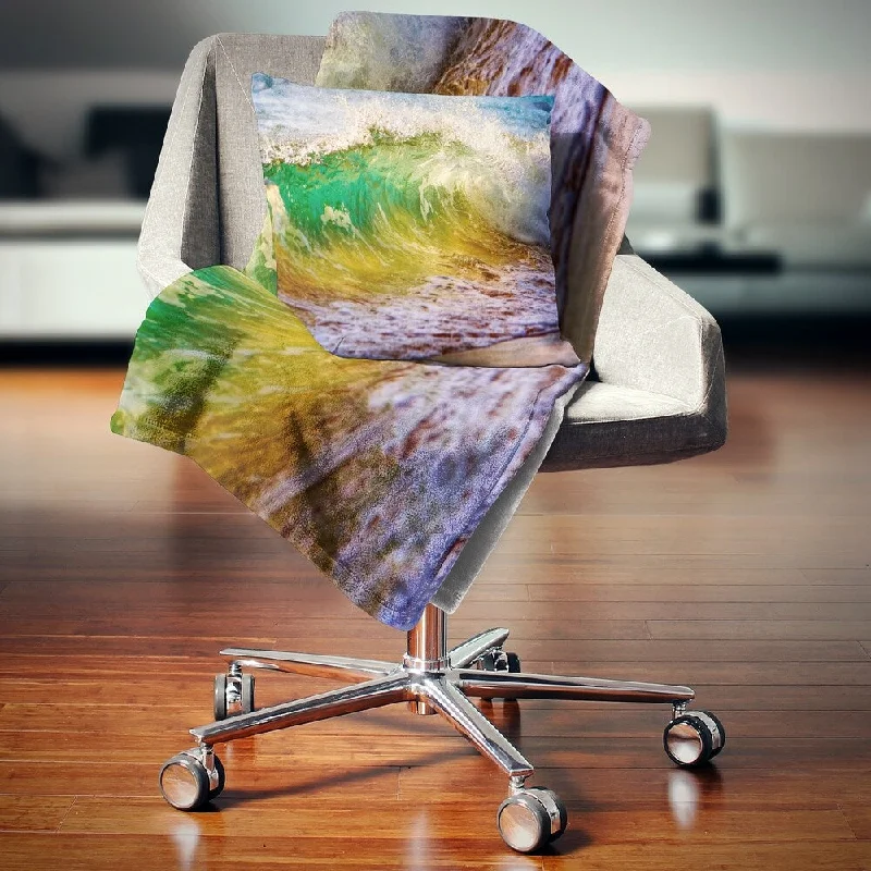 Silk blankets with a smooth and elegant touchDesignart 'Ocean Turning Green' Seascape Throw Blanket Silk blankets with a smooth and elegant touchDesignart 'Ocean Turning Green' Seascape Throw Blanket
