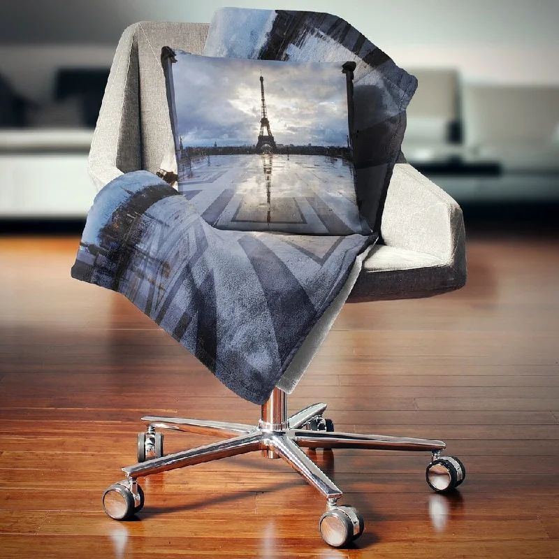 Silk blankets with a smooth and elegant touchDesignart 'Reflection of Paris Eiffel TowerWith Clouds' Throw Blanket Silk blankets with a smooth and elegant touchDesignart 'Reflection of Paris Eiffel TowerWith Clouds' Throw Blanket