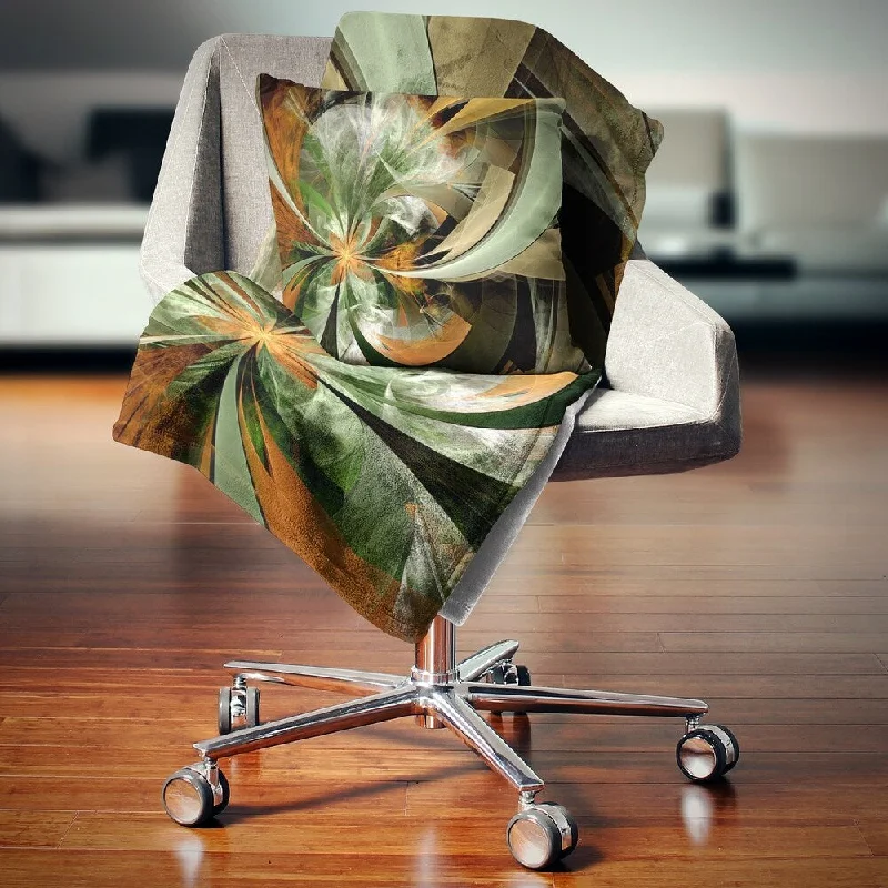 Cotton blankets for breathability and a lightweight feelDesignart 'Symmetrical Orange Green Fractal Flower' Floral Throw Blanket Cotton blankets for breathability and a lightweight feelDesignart 'Symmetrical Orange Green Fractal Flower' Floral Throw Blanket